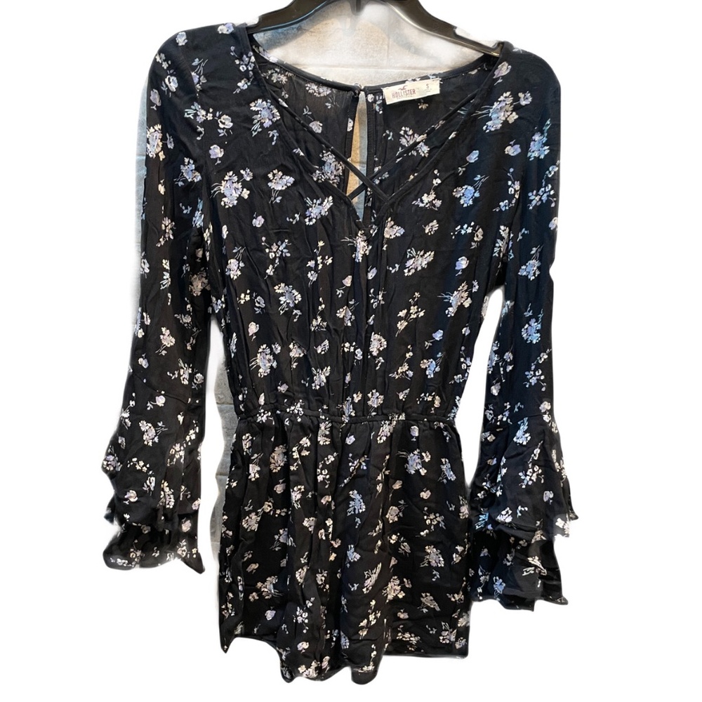 ❤️ HOLLISTER LONG SLEEVE ROMPER SHORT SET SIZE SMALL